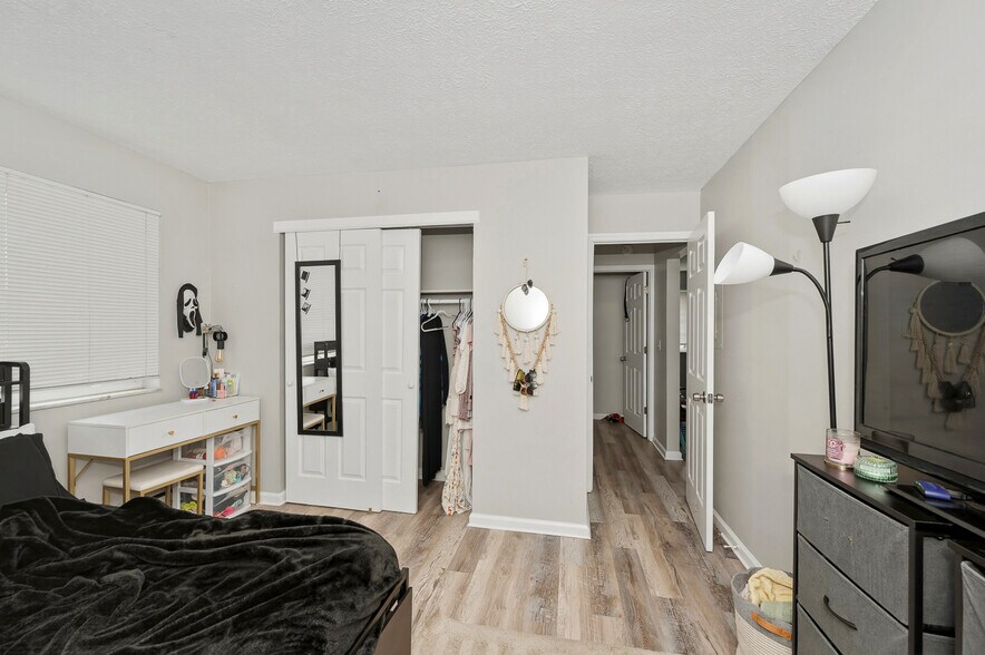 More Photos Of 2301 Salvador St, Cincinnati Apartments For Sale