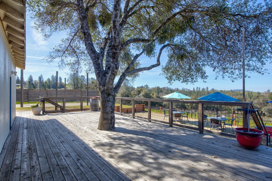 More Photos Of 7449 Fairplay Rd, Somerset Specialty For Sale