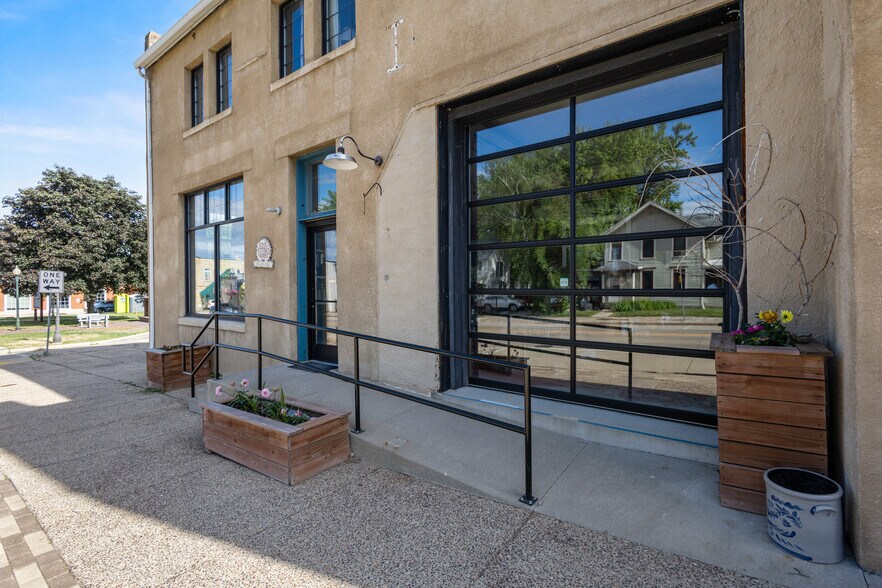 More Photos Of 108-110 E Main St, Cambridge Storefront For Sale