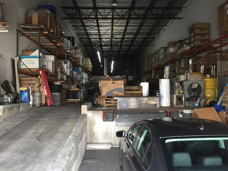 More Photos Of 7620 NW 25th St, Miami Distribution For Sale