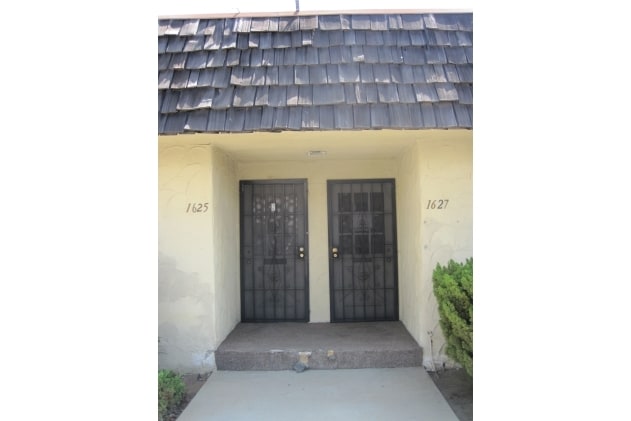 More Photos Of 1601-1635 Hoover Ave, National City Warehouse For Lease