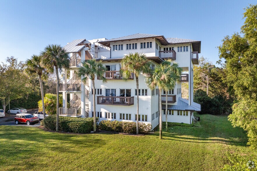 More Photos Of 4532 Tamiami Trl E, Naples Medical For Lease