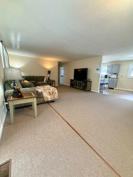 More Photos Of 1557 1st New Hampshire Tpke, Northwood Storefront Retail Residential For Sale