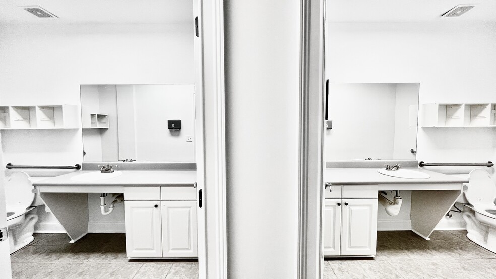More Photos Of 4080 McGinnis Ferry Rd, Alpharetta Office For Sale