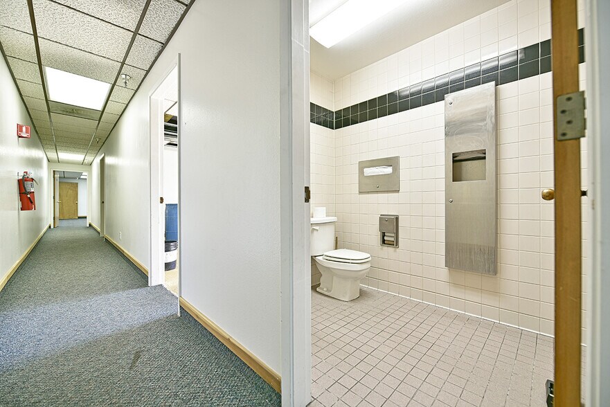 More Photos Of 1744 Forrest Way, Carson City Manufacturing For Sale