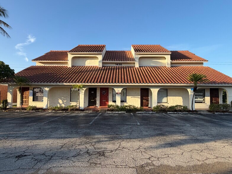 Primary Photo Of 1430 Royal Palm Square Blvd, Fort Myers Office For Sale