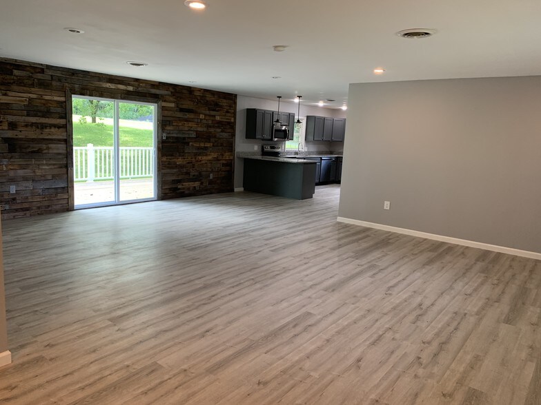 More Photos Of 9215 Baltimore National Pike, Middletown Specialty For Sale