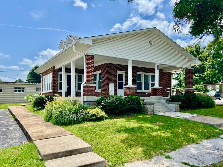 More Photos Of 103 N High St, Franklin Office Residential For Sale