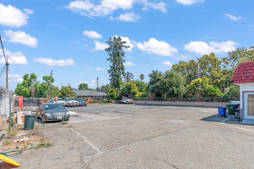 More Photos Of 422-438 S Bascom Ave, San Jose Auto Repair For Sale