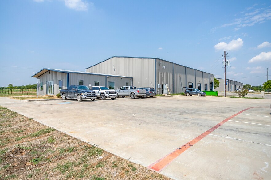 More Photos Of 1635 N FM 156, Ponder Unknown For Lease
