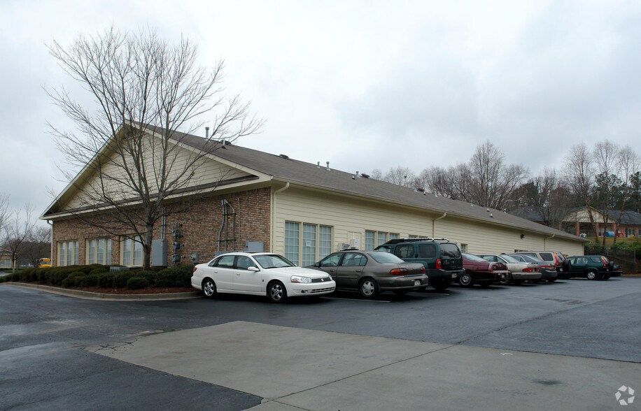 More Photos Of 140 Carnegie Pl, Fayetteville Medical For Lease