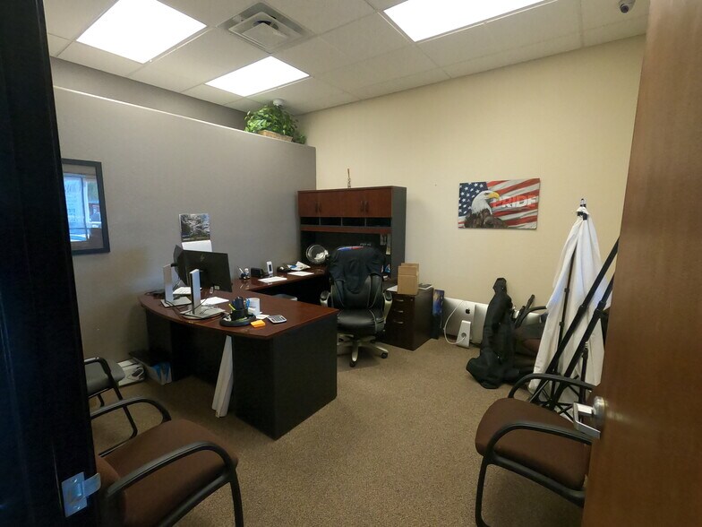 More Photos Of 13632 W Camino Del Sol, Sun City Freestanding For Sale