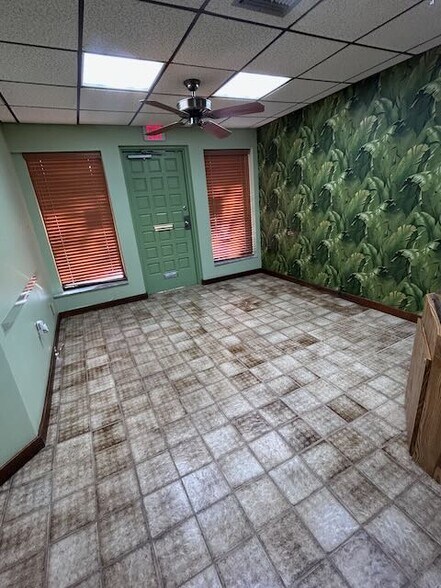 More Photos Of 9806 N 56th St, Temple Terrace Medical For Lease