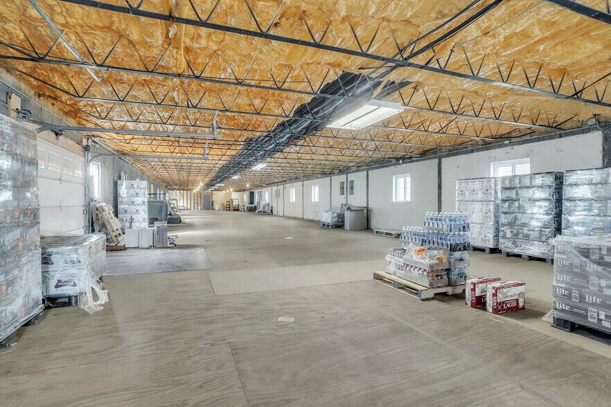 More Photos Of 1450 Pa-51, Clairton Office For Lease