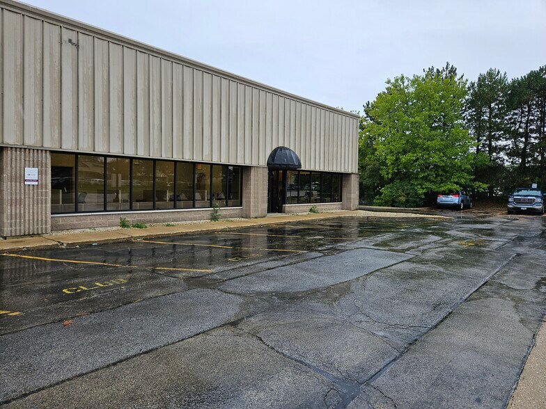 More Photos Of 825 W 75th St, Willowbrook Light Manufacturing For Sale