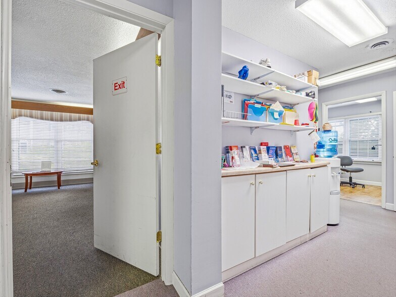 More Photos Of 5 Doctors Park, Asheville Medical For Lease