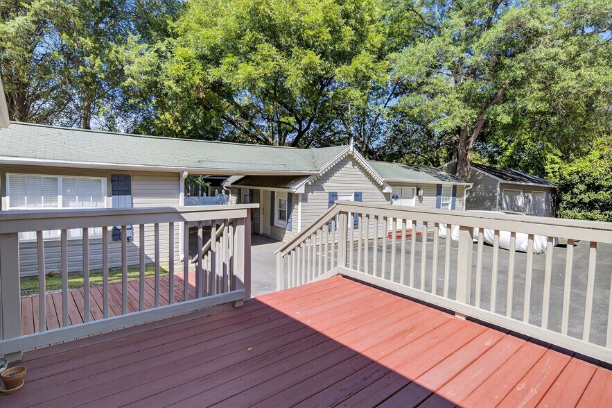 More Photos Of 19428 Zion Ave, Cornelius Office For Sale