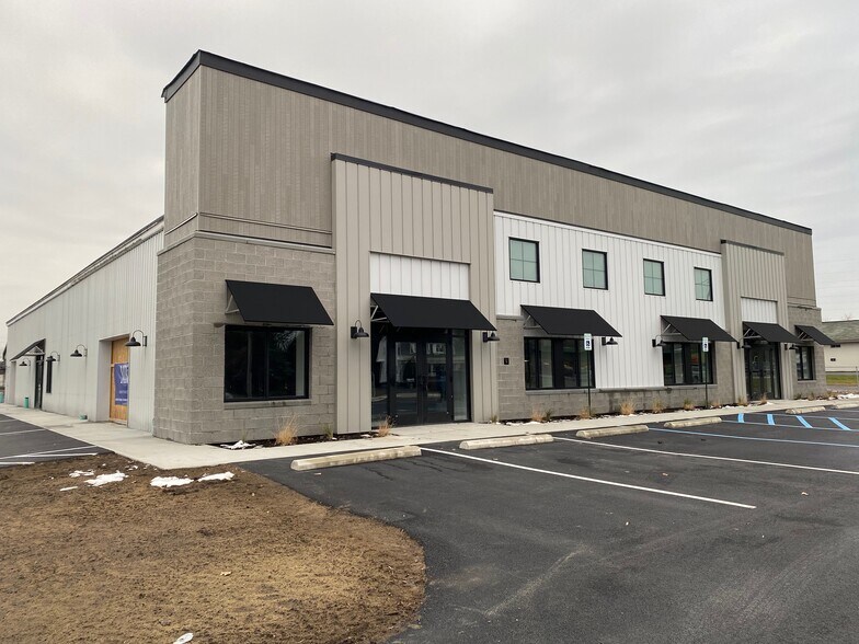 Primary Photo Of 53 Freemans Bridge Rd, Schenectady Flex For Lease