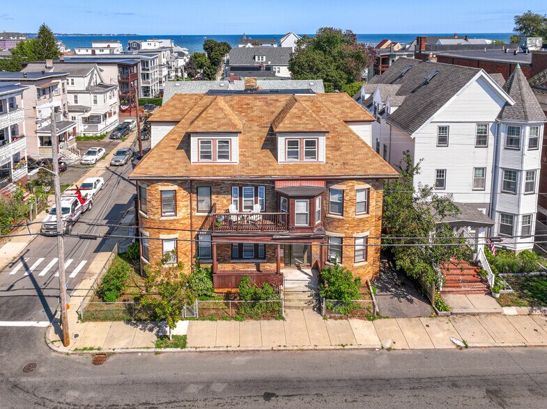 More Photos Of 5 Waveway Ave, Winthrop Apartments For Sale