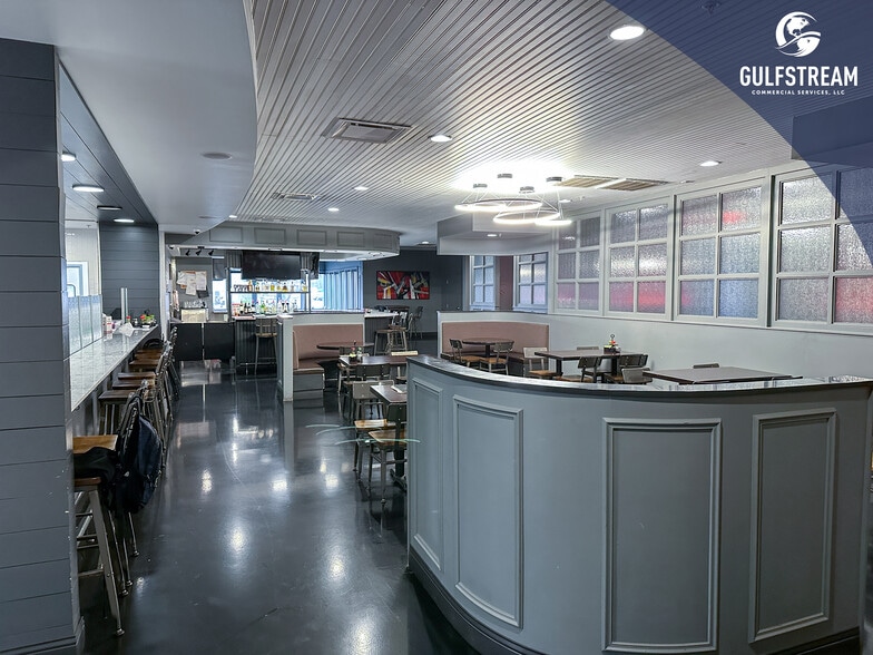 More Photos Of 200 Commerce Dr, Elizabethtown Restaurant For Lease