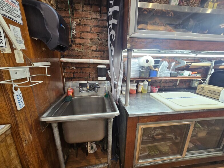 More Photos Of 226-228 Washington St, Hoboken Storefront For Sale