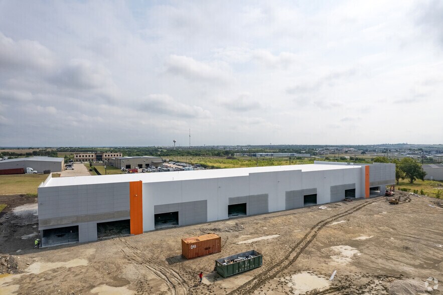 More Photos Of 250 Gateway, Kyle Warehouse For Sale