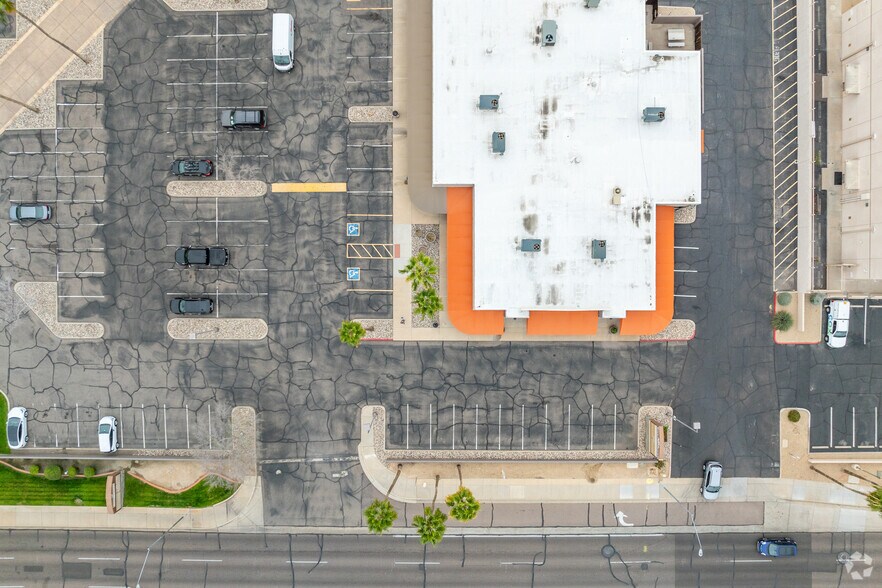 More Photos Of 1107 E Bell Rd, Phoenix General Retail For Lease