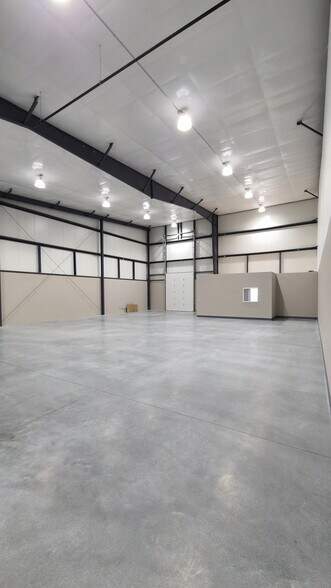 More Photos Of 101 Butterfield Rd, Yakima Warehouse For Lease