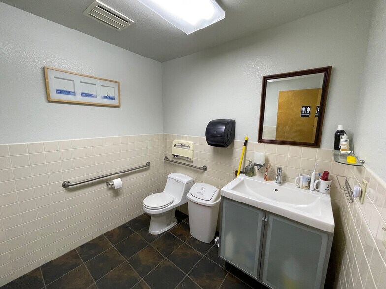 More Photos Of 188-192 10th St, Oakland Office Residential For Sale
