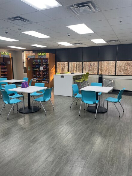 More Photos Of 1507 7th St SE, Hickory Office For Lease