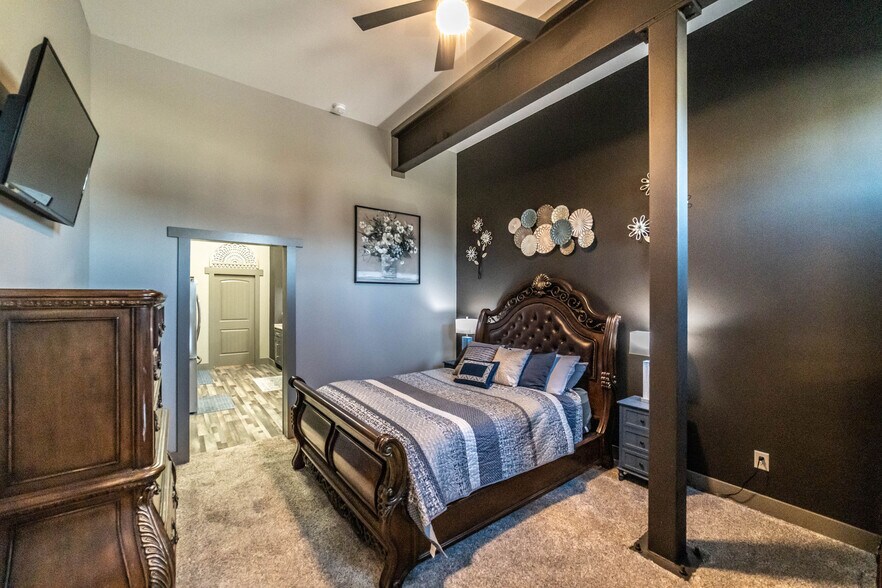 More Photos Of 333 N 9th St, Paducah Storefront Retail Residential For Sale