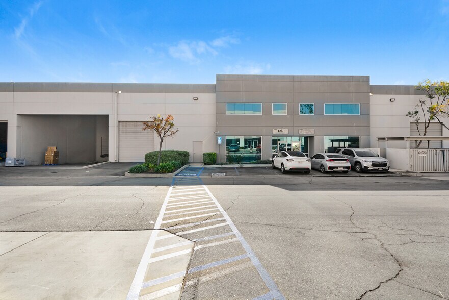 More Photos Of 1550 Milliken Ave, Ontario Warehouse For Lease