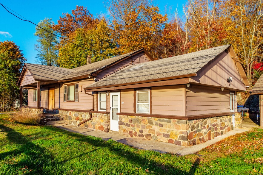 More Photos Of 148 Route 181, Lake Hopatcong Apartments For Sale