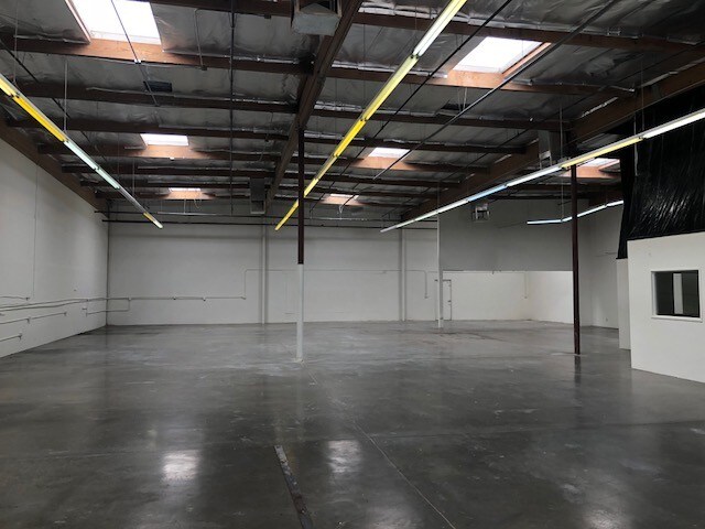 More Photos Of 3440 W Lewis Ave, Phoenix Warehouse For Lease