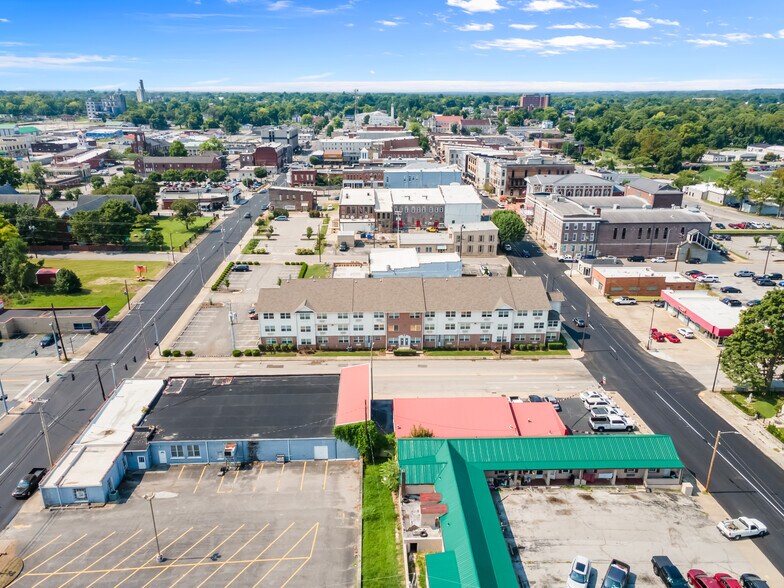 More Photos Of 111 E 4th St, Hopkinsville Apartments For Sale