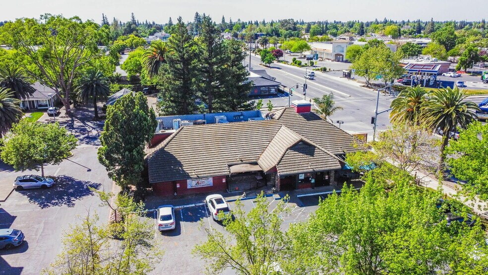 More Photos Of 6400 Fair Oaks Blvd, Carmichael Restaurant For Sale