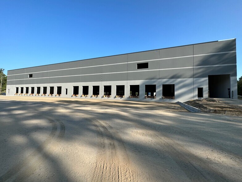 More Photos Of 237 E Main St, Norton Unknown For Lease