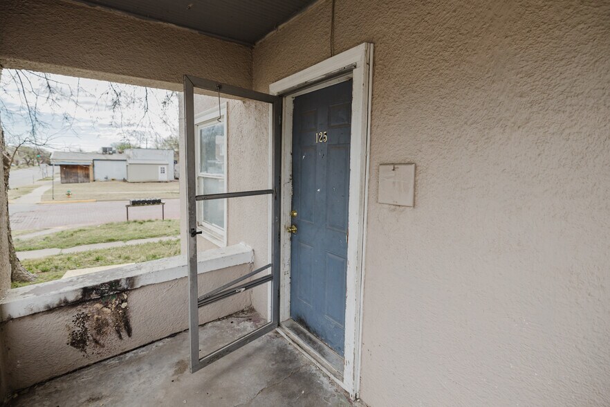 More Photos Of 123 E Madison Ave, Arkansas City Apartments For Sale