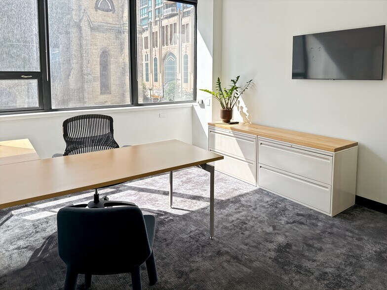 More Photos Of 40 E Huron St, Chicago Coworking Space