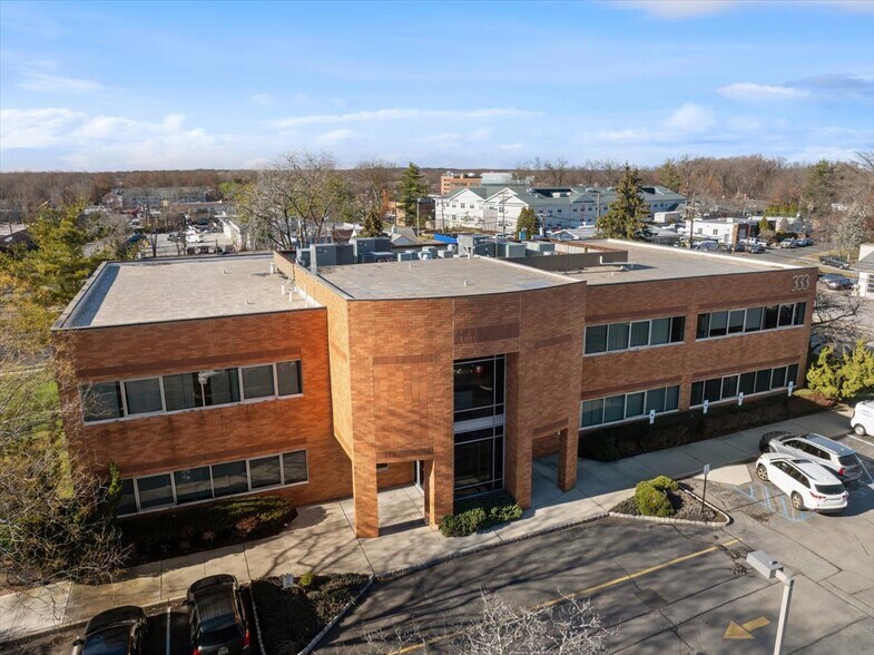 More Photos Of 333 Old Hook Rd, Westwood Medical For Sale