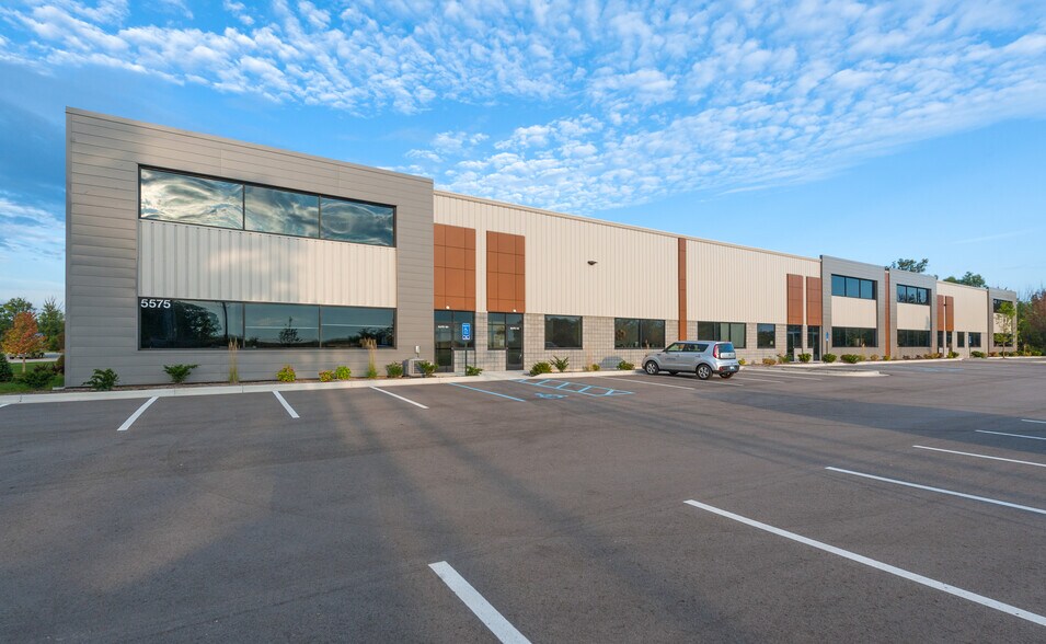 More Photos Of 5575 Kraft Ave SE, Grand Rapids Manufacturing For Lease