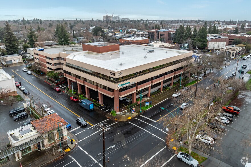 More Photos Of 1201 Alhambra Blvd, Sacramento Medical For Lease