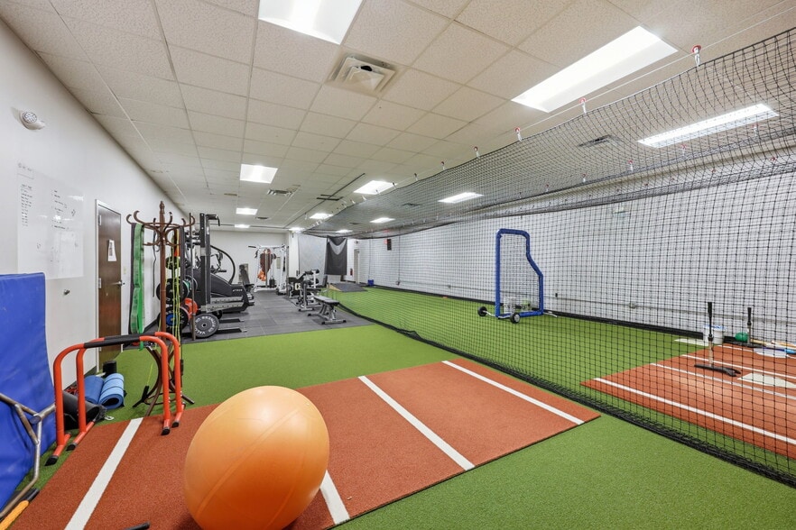 More Photos Of 2720 Discovery Dr, Raleigh Flex For Lease
