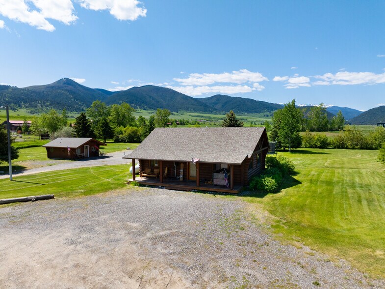 More Photos Of 70 Williams Rd E, Gallatin Gateway Flex For Sale