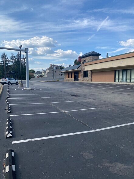 More Photos Of 9733 State Route 30, Irwin Storefront For Lease