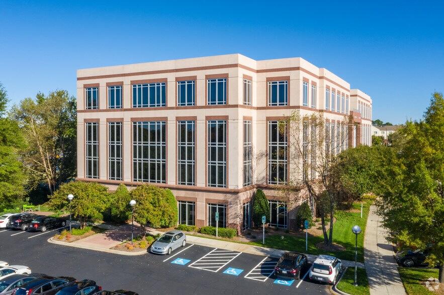 More Photos Of 9335 Harris Corners Pky, Charlotte Office For Lease