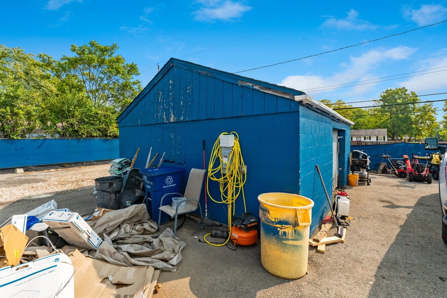 More Photos Of 820-840 Mansfield Ave, Columbus Flex For Sale