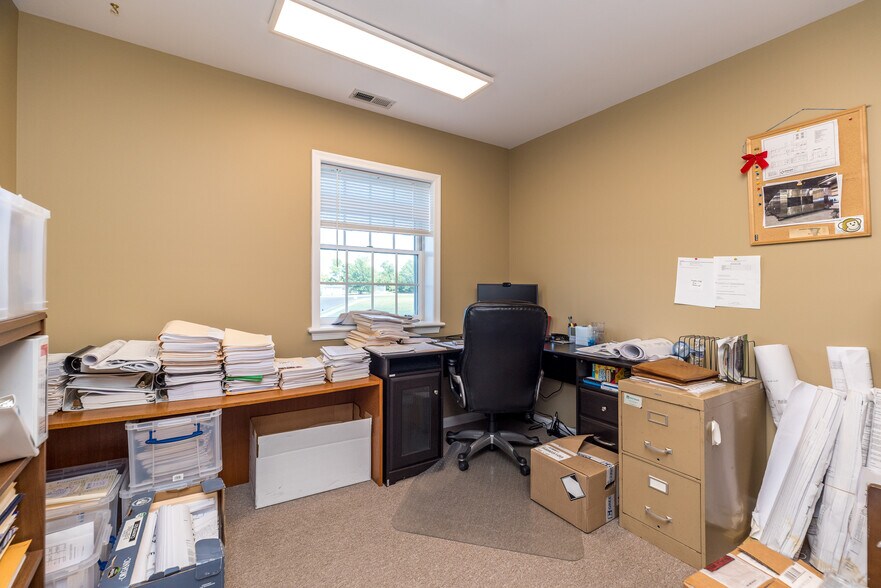 More Photos Of 2370 York Rd, Jamison Office For Sale