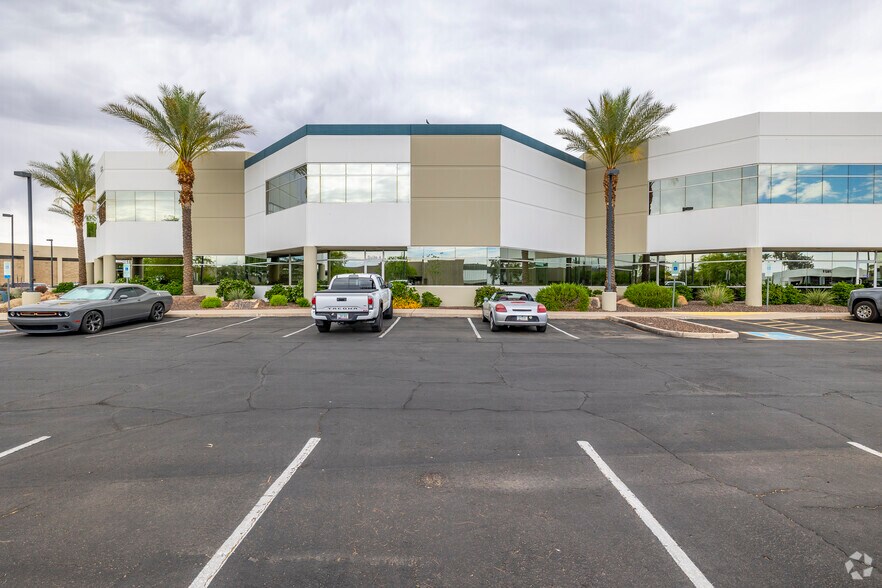 More Photos Of 7812 E Acoma Dr, Scottsdale Warehouse For Lease