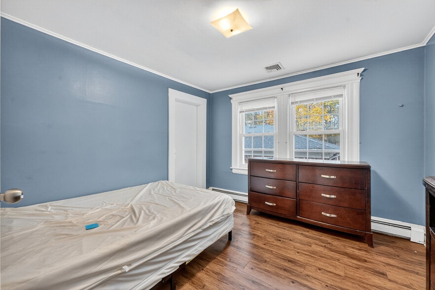 More Photos Of 160 Bloomfield Ave, Verona Storefront Retail Office For Sale